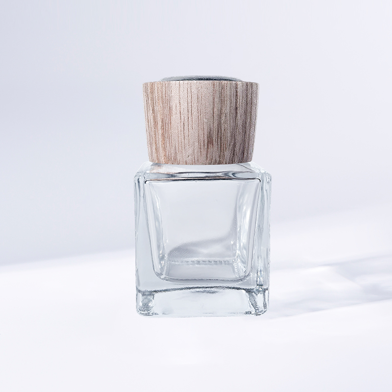 J2303 Skleněná lahvička s aroma difuzérem 46ml